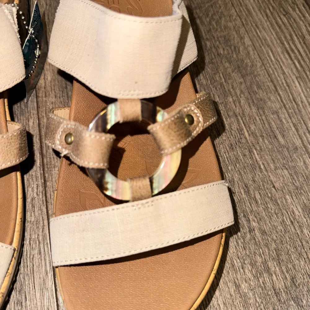 Skechers Neutral Beige and Tan Slide Foam Sandals with Decorative Ring